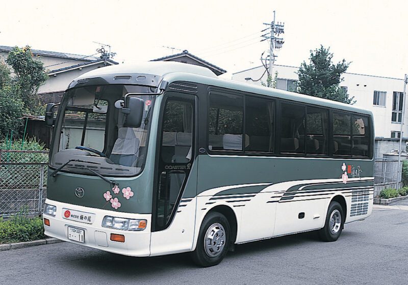 かにしげのバス
